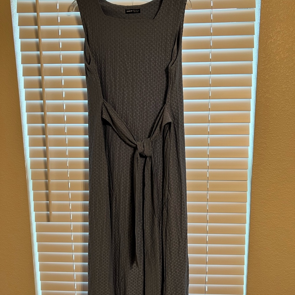 Elegant Blue Gray Sleeveless Dress